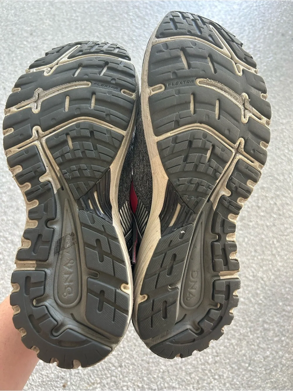 Brooks Adrenaline GTS 18 Women’s Athletic Sneakers Size 10.5